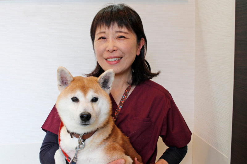 老犬介護士、平端弘美さん