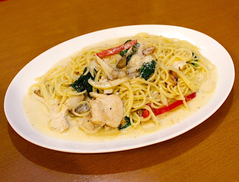 クリームパスタ