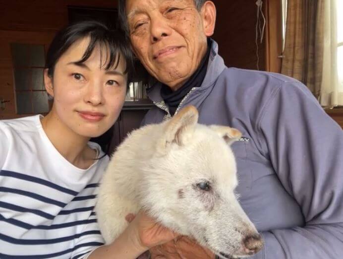 柴犬と家族